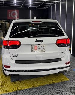 جیپ گراند شیرۆکی